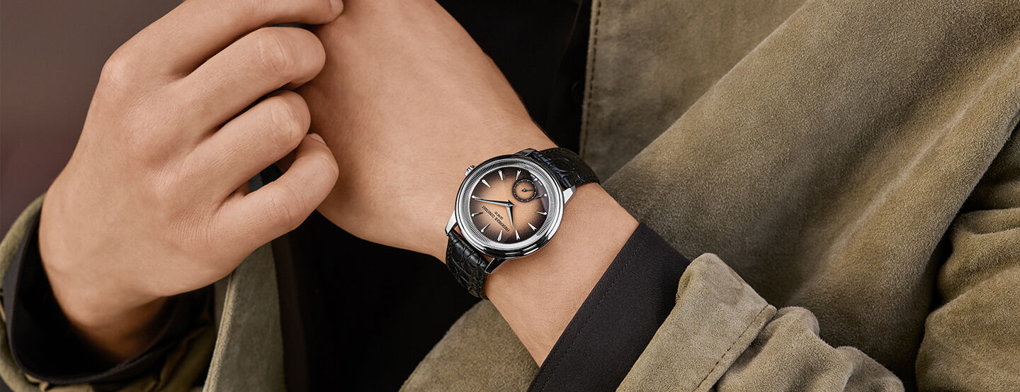 Image of a man's wrist wearing Classics Moneta Handwinding watch model FC-435BBL3S6